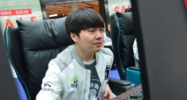 埃姆雷-詹：我还没有恢复到100%；我在中后卫位置上感觉很舒适